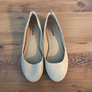 Nude Flats